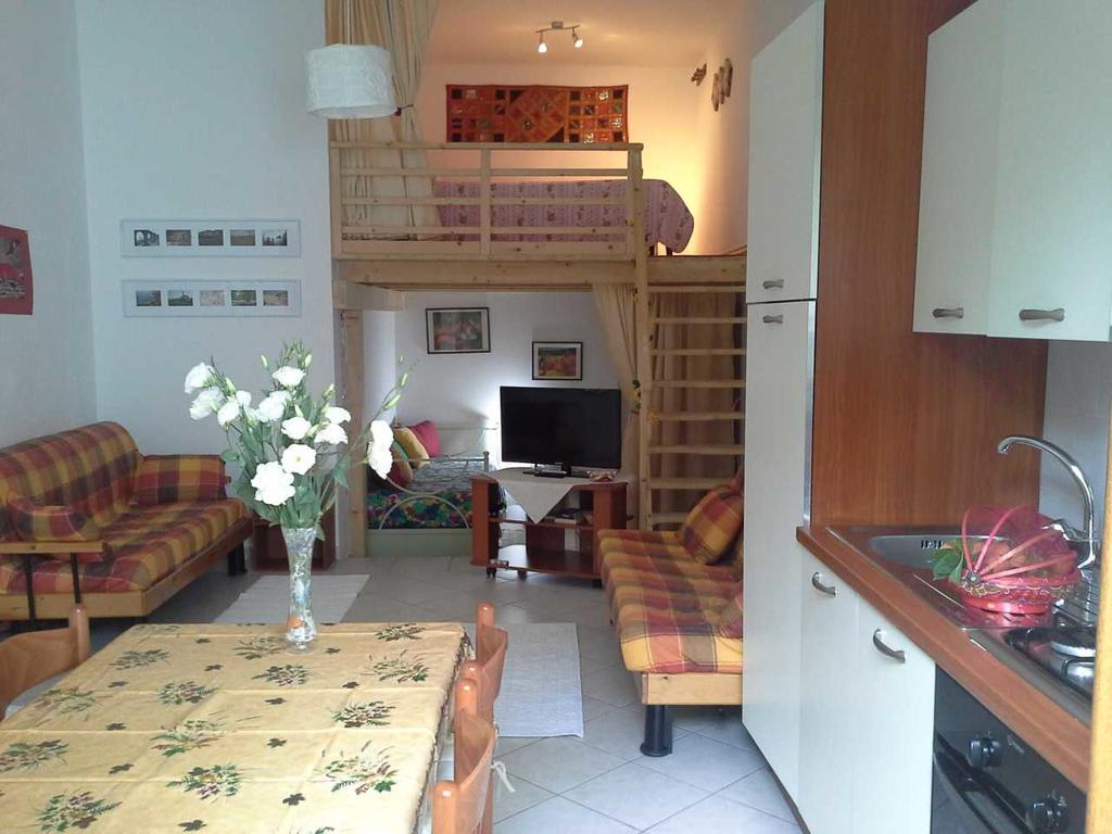 Lovely House Apartment Nebida Luaran gambar