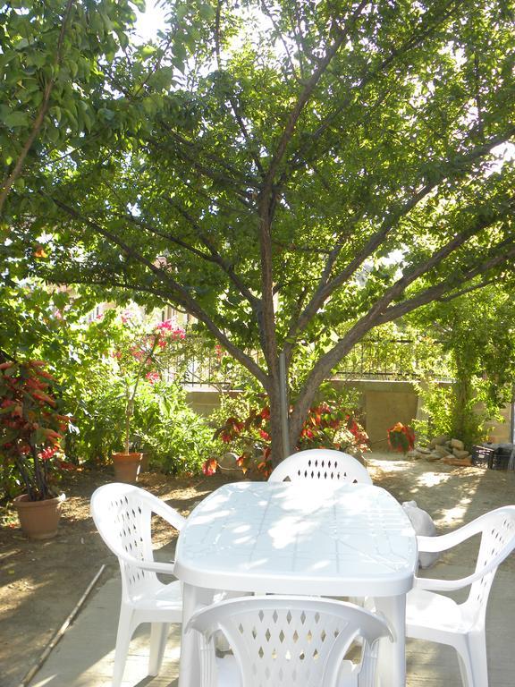 Lovely House Apartment Nebida Luaran gambar