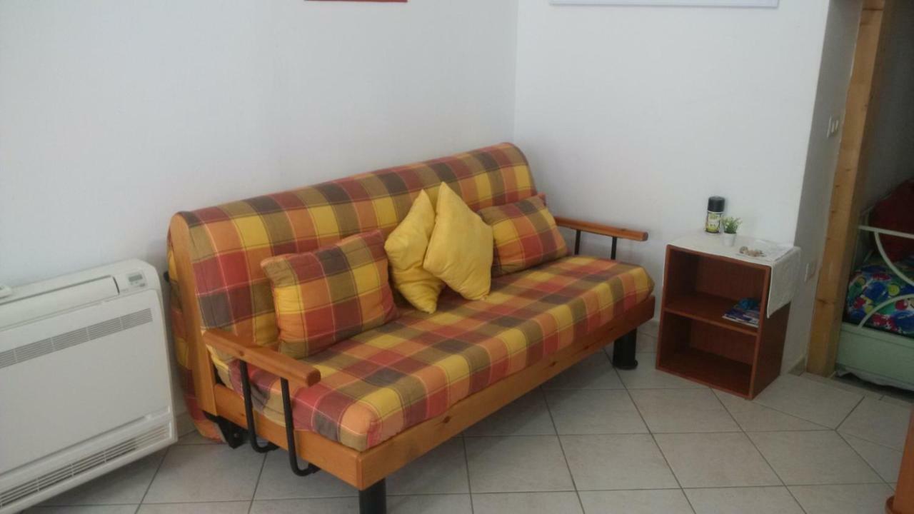 Lovely House Apartment Nebida Luaran gambar